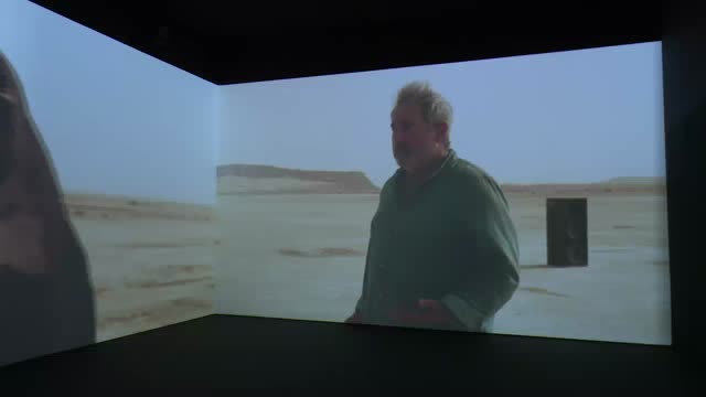 Oliver Laxe y su instalación “Hu. Baila como si nadie os viera”: un viaje sensorial entre el cuerpo y lo espiritual 