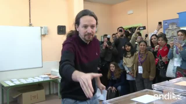  España vota en masa con el socialista Sánchez como favorito