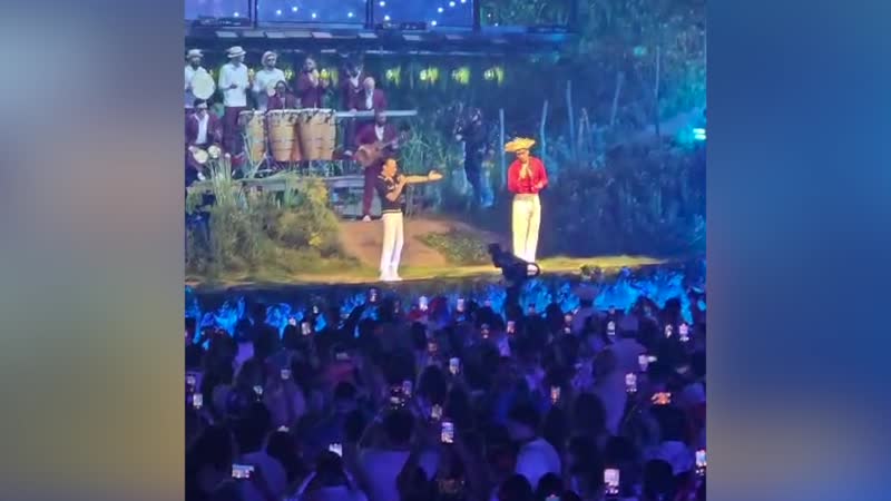 Bad Bunny y Marc Anthony cantan “Preciosa”: así lo hicieron
