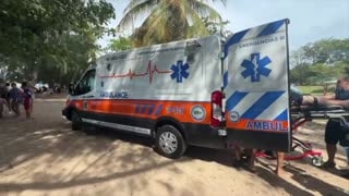 Mira cómo las autoridades rescataran a hombre en el balneario Seven Seas