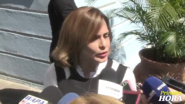 Zoé Laboy cargada de preguntas para Ricardo Rosselló - Videos - Primera ...